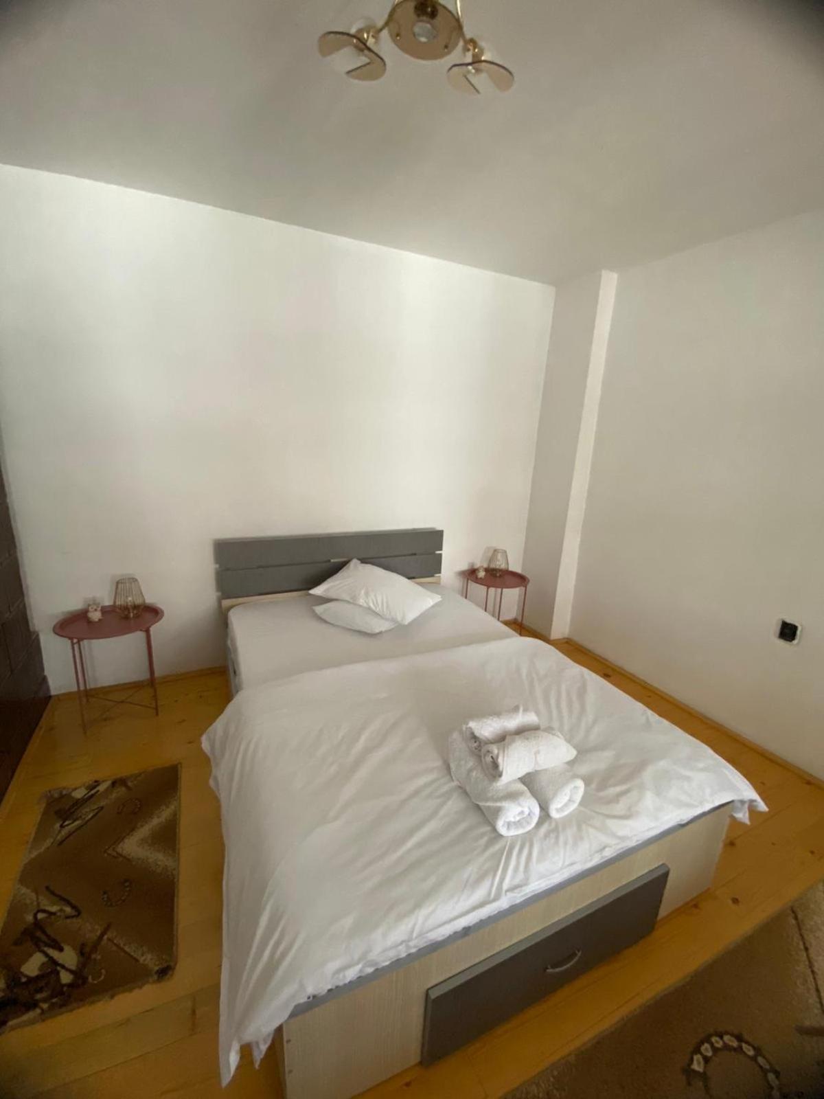 Holiday home Casa Eroilor *